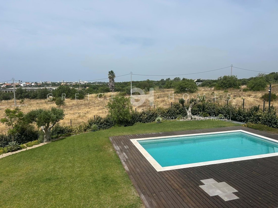 Villa in Quarteira, Algarve, Portugal 3 - 18259458