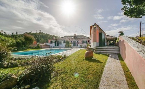 Farm Ranch in Almargem do Bispo, Lissabon, Portugal 1