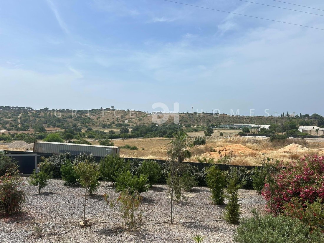 Villa in Quarteira, Algarve, Portugal 2 - 18259458