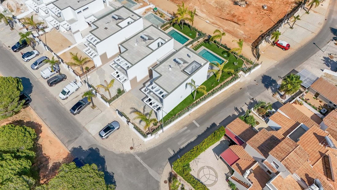 Villa in Quarteira, Algarve, Portugal 3 - 18252619