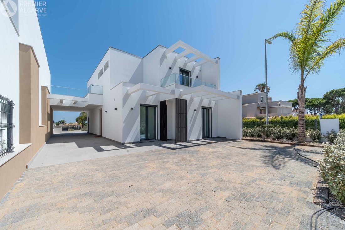 Villa in Quarteira, Algarve, Portugal 4 - 18252619