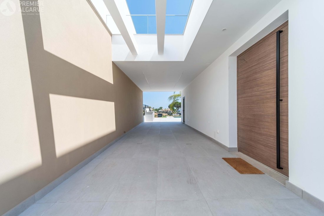 Villa in Quarteira, Algarve, Portugal 5 - 18252619
