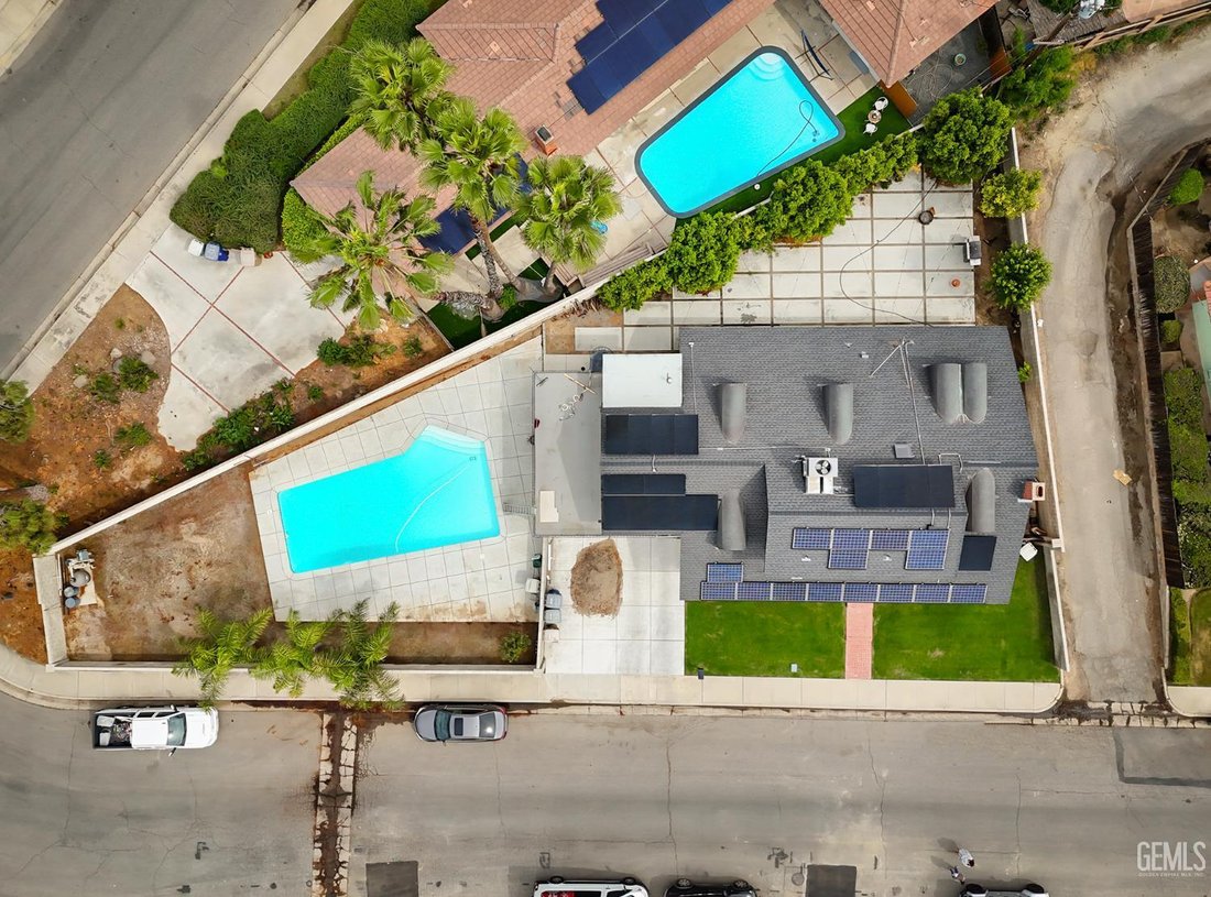 House in Bakersfield, California, United States 3 - 18259527