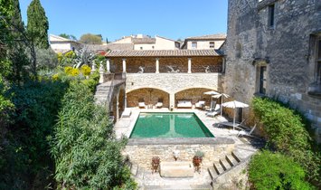Chateau in Uzès, Okzitanien, Frankreich 2