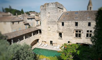 Chateau in Uzès, Okzitanien, Frankreich 1