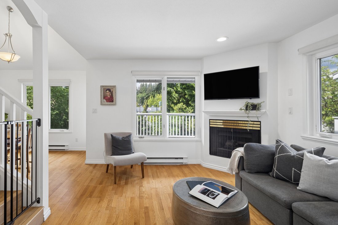 Townhouse in North Vancouver, British Columbia, Canada 4 - 18259691