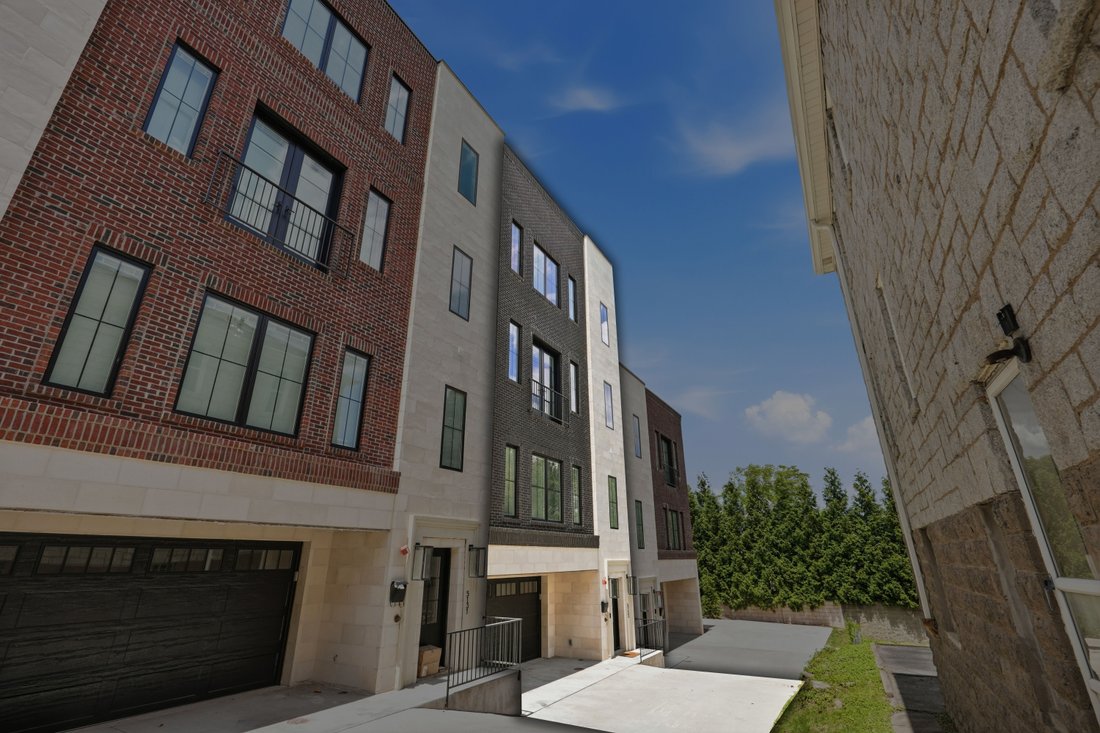 House in Pittsburgh, Pennsylvania, United States 4 - 18259749