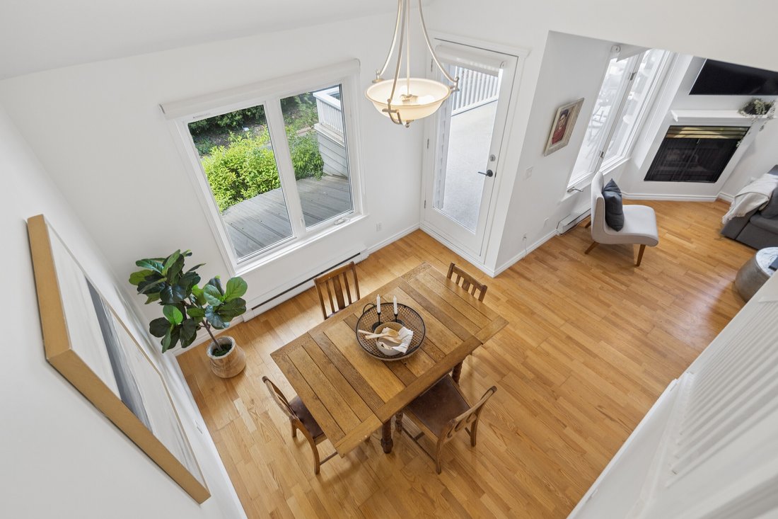 Townhouse in North Vancouver, British Columbia, Canada 1 - 18259691