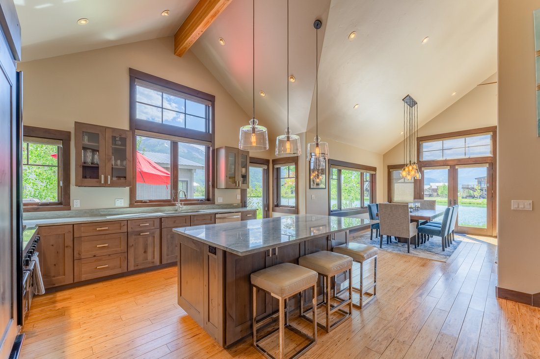 Crested Butte, Colorado, United States 4 - 18259700