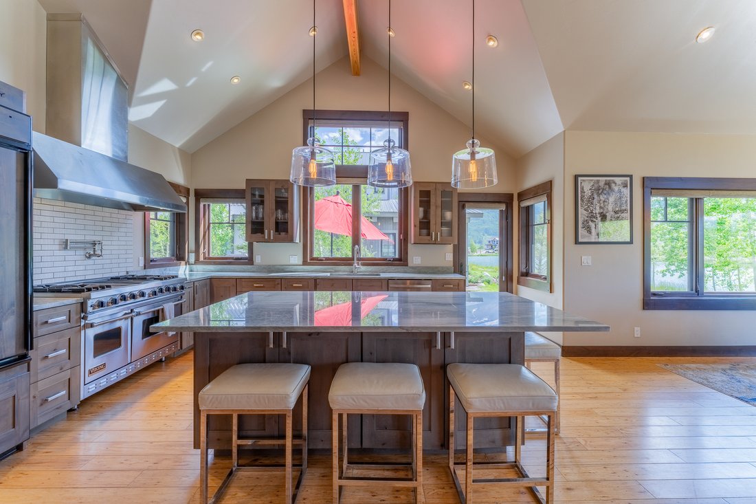 Crested Butte, Colorado, United States 5 - 18259700
