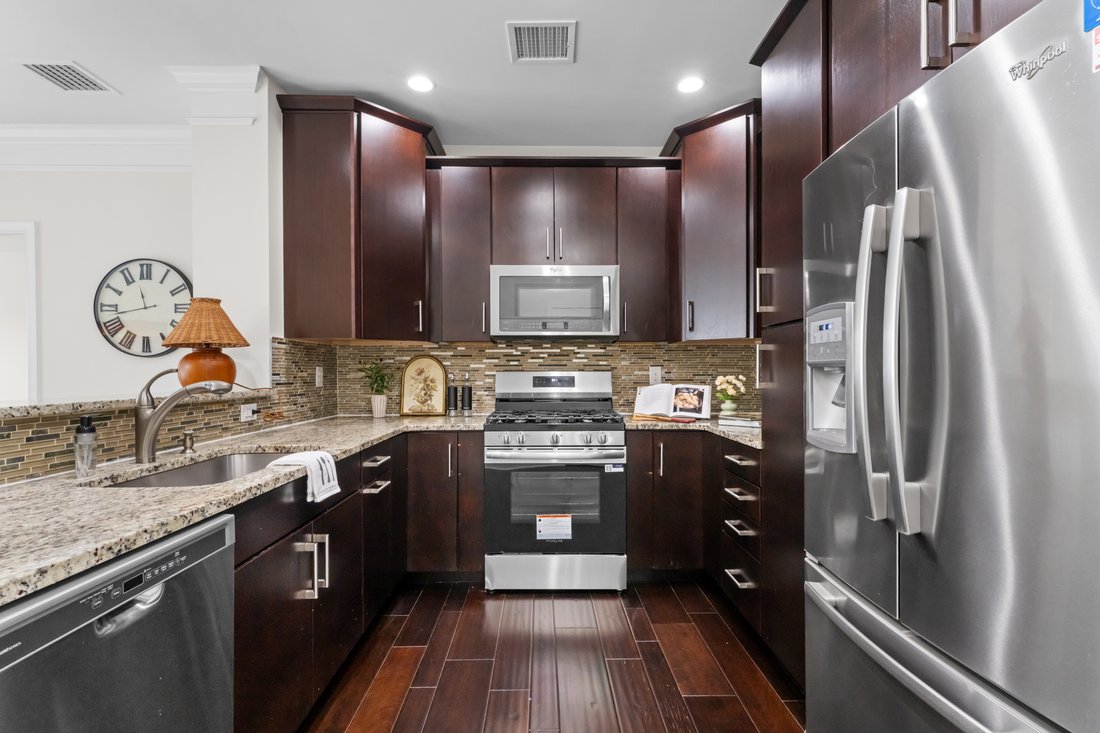 Condo in Westborough, Massachusetts, United States 5 - 18259754