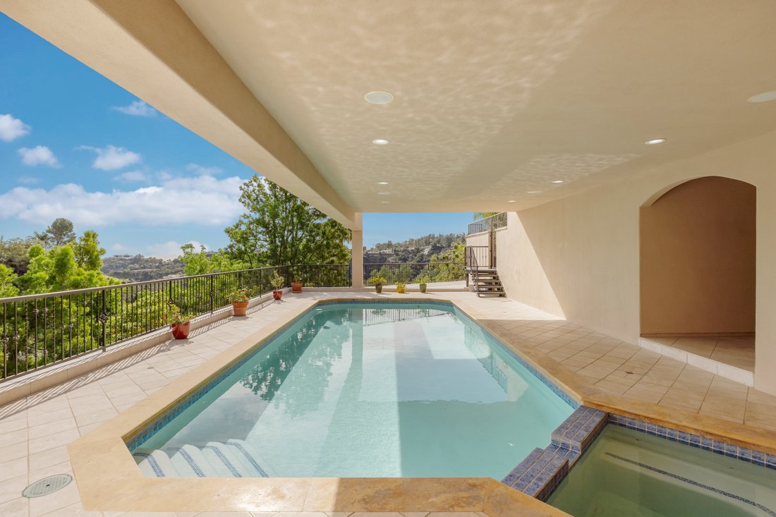 House in Los Angeles, California, United States 4 - 18261262