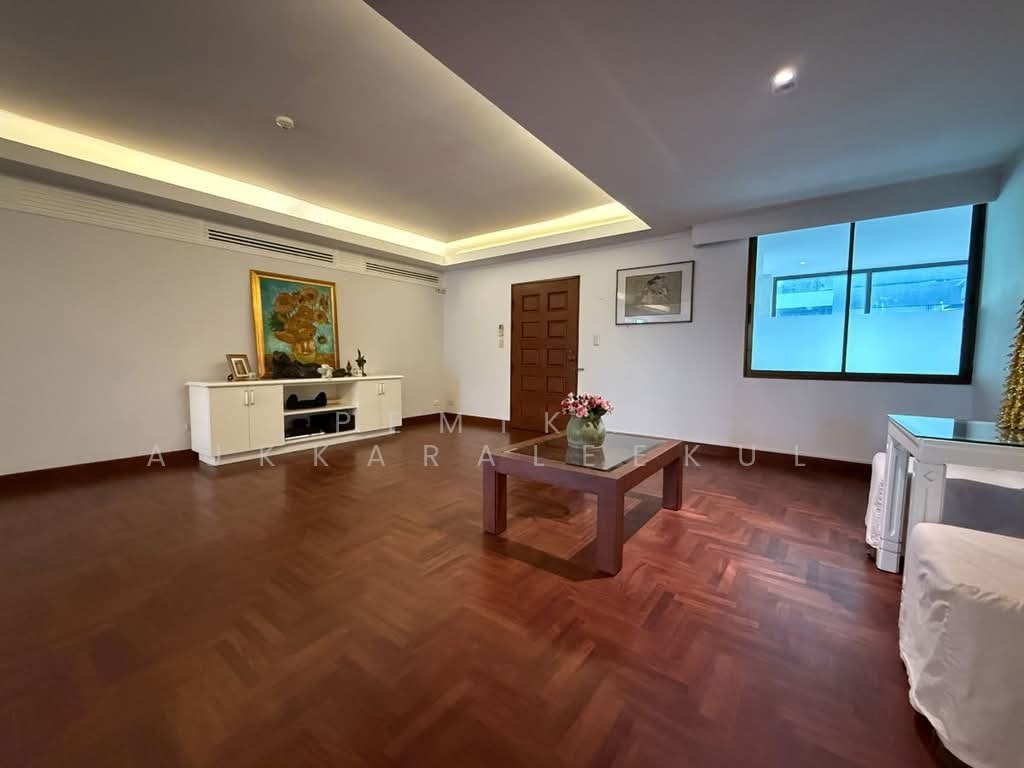Condo in Thung Phaya Thai, Bangkok, Thailand 3 - 18262246