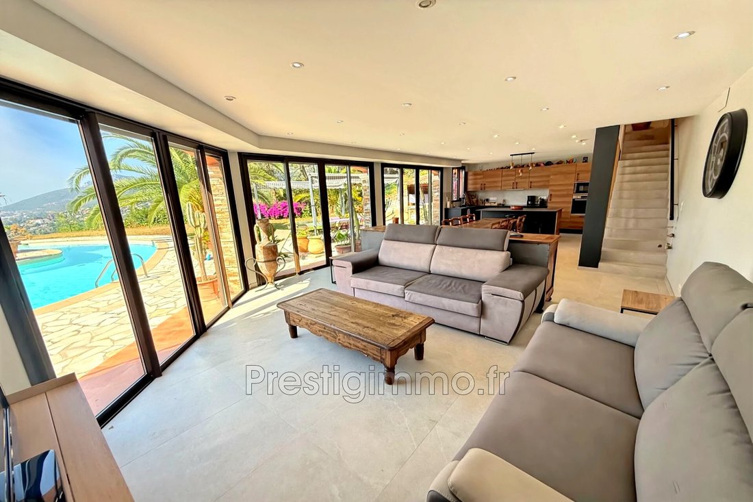 Villa a Théoule-sur-Mer, Provenza-Alpi-Costa Azzurra, Francia 4 - 18261615
