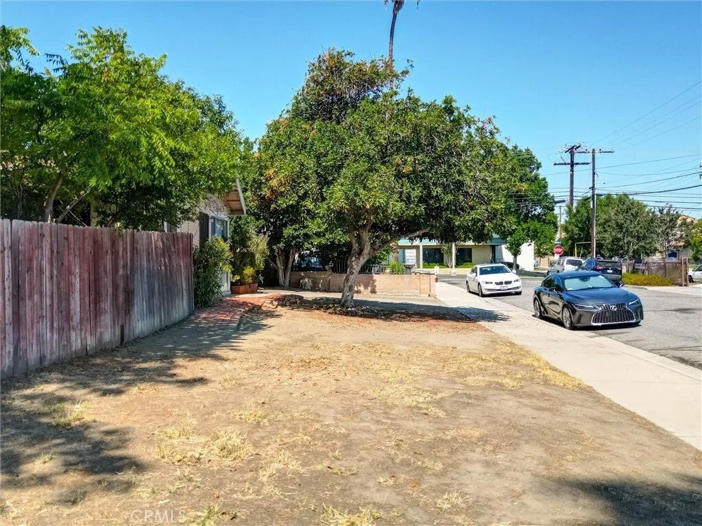 Corona, California, United States 4 - 18184931