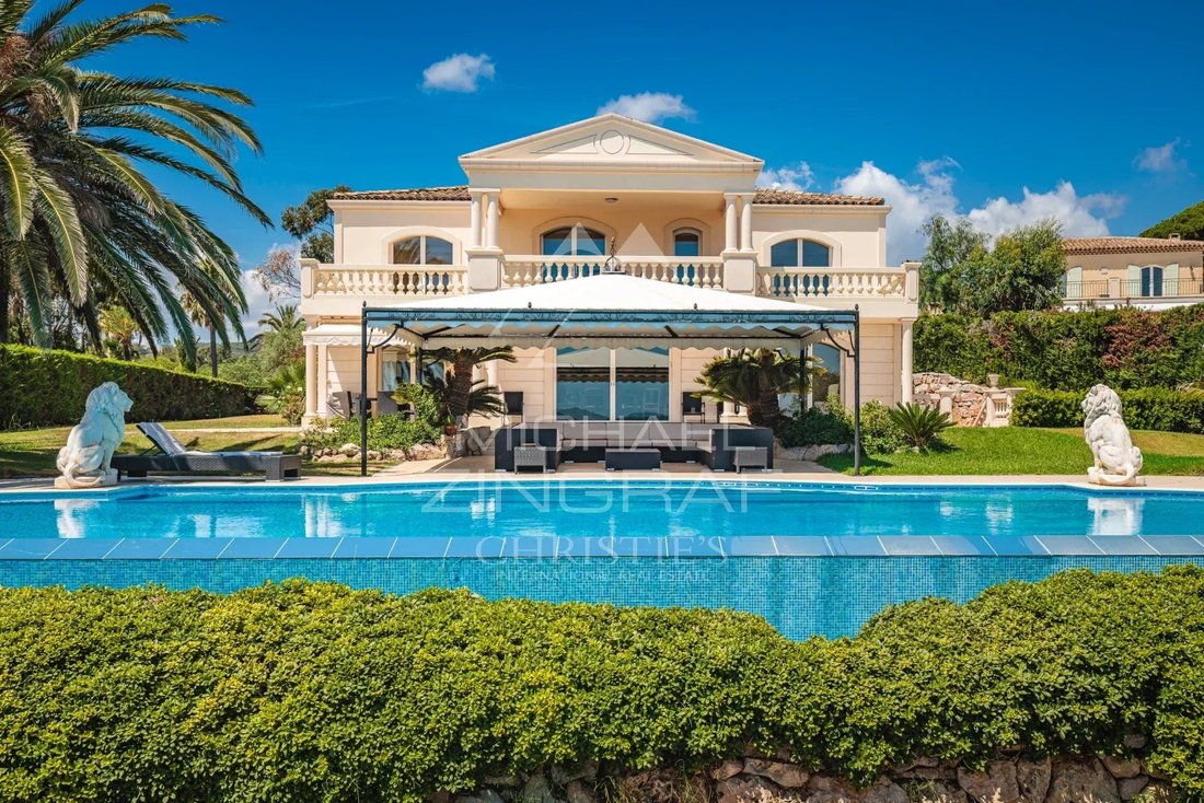 Villa in Grimaud, Provence-Alpes-Côte d'Azur, France 1 - 16485605