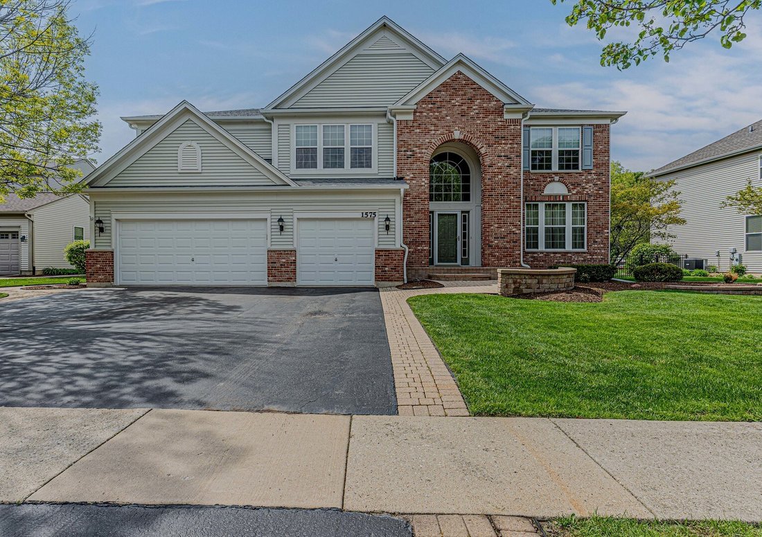 House in Lindenhurst, Illinois, United States 2 - 18264787