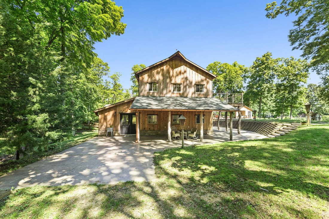 House in Centralia, Illinois, United States 3 - 18264777