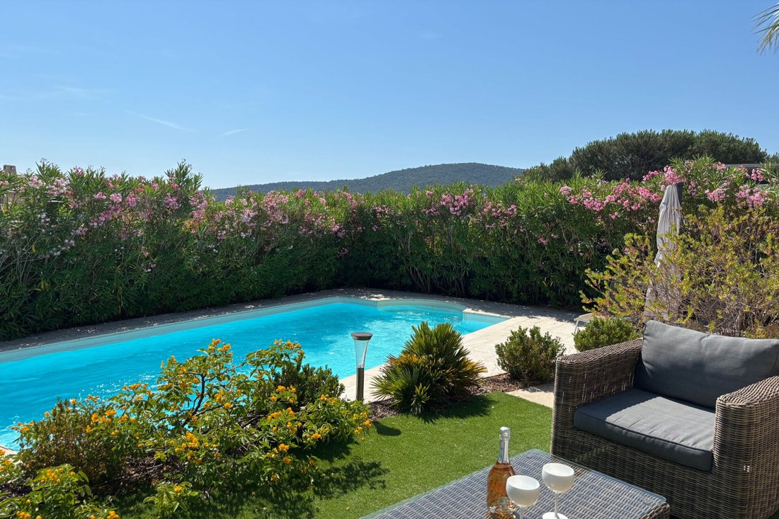 Villa in Centre Ville, Cogolin, France 2 - 16803614