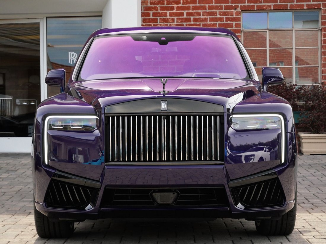 Suv in Beverly Hills, CA, United States 5 - 18266315