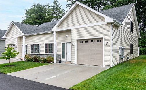 Condo in West Warwick, Rhode Island, United States 1