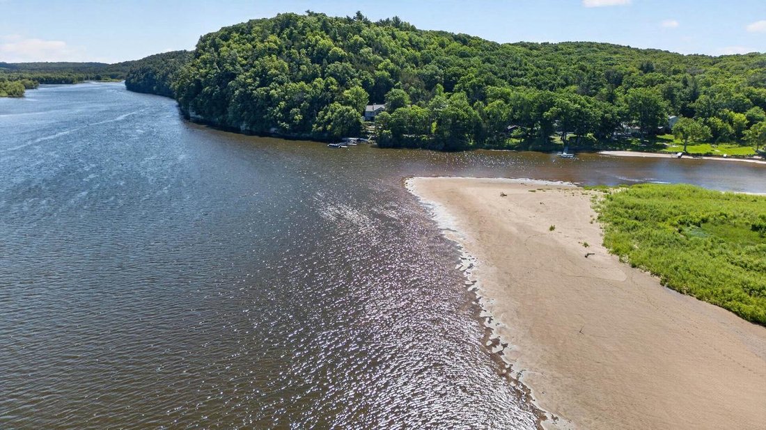 House in Lake Wisconsin, Wisconsin, United States 2 - 18260370