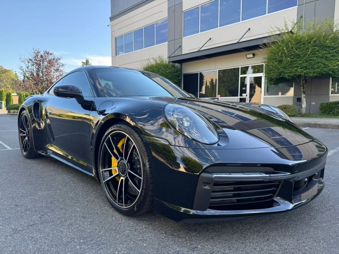 Coupe in Bellevue, WA, United States 2 - 18262558