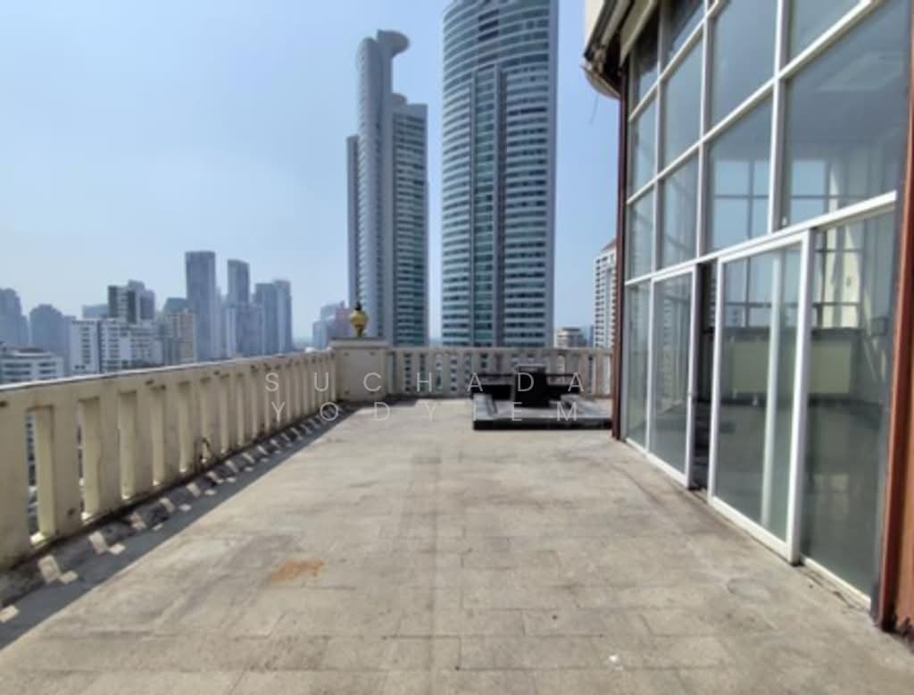 Condo in Khlong Toei, Krung Thep Maha Nakhon, Thailand 1 - 18262308