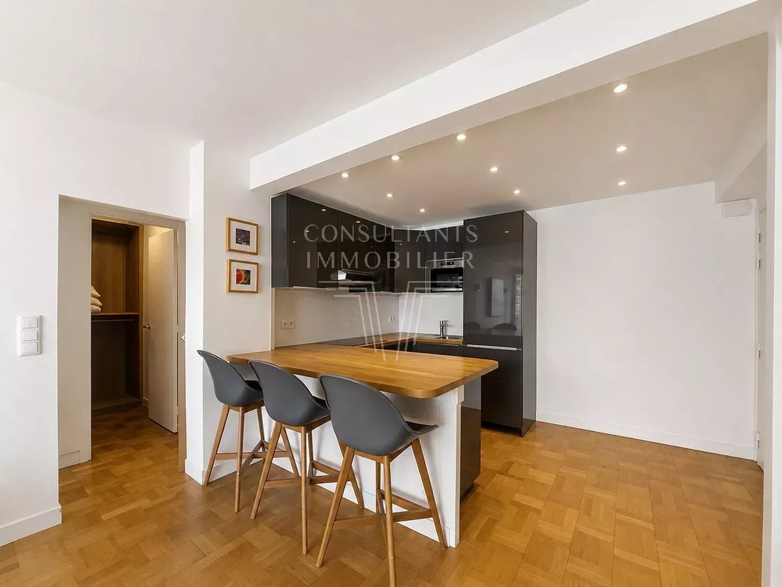 Apartment in Auteuil Sud, Paris 16e Arrondissement, Paris 4 - 18130268