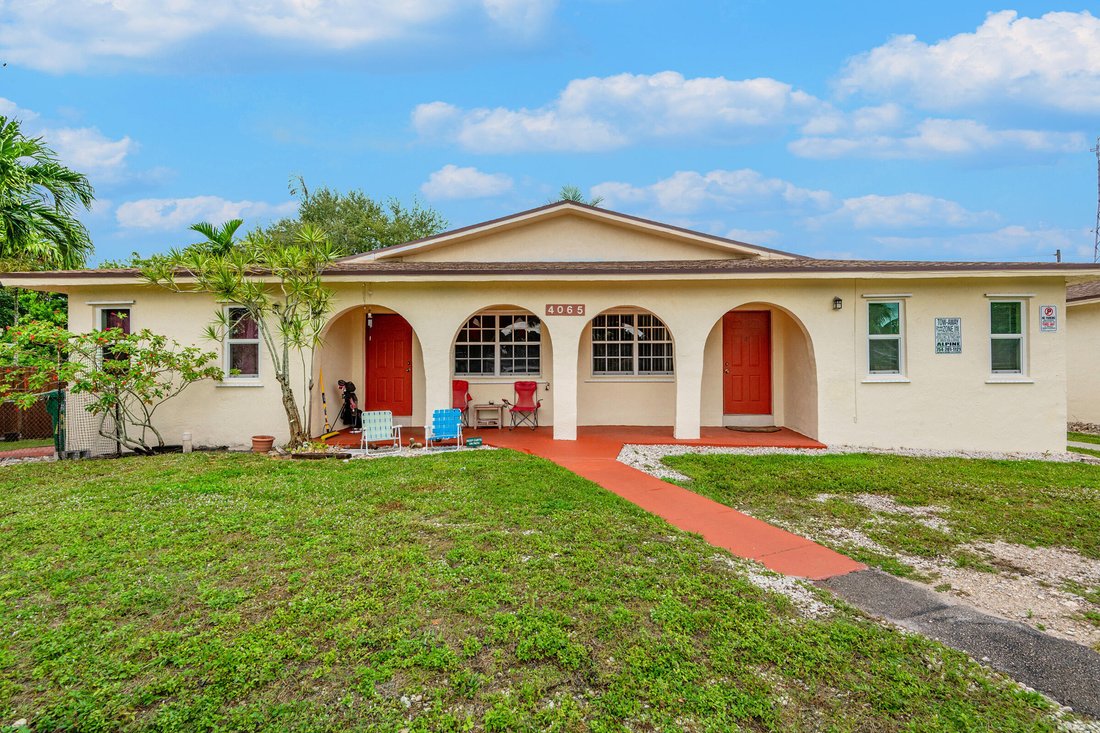 Dania Beach, Florida, United States 5 - 16942785