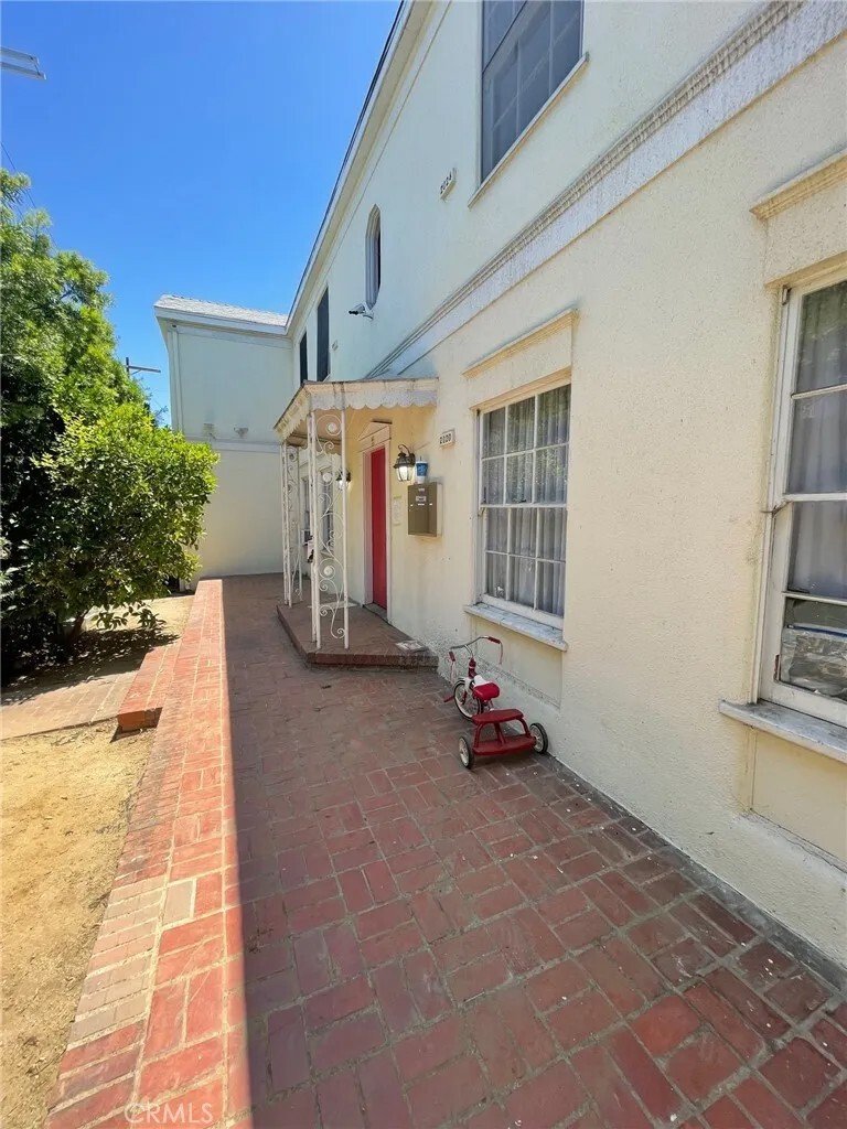 Los Angeles, California, United States 1 - 18265586