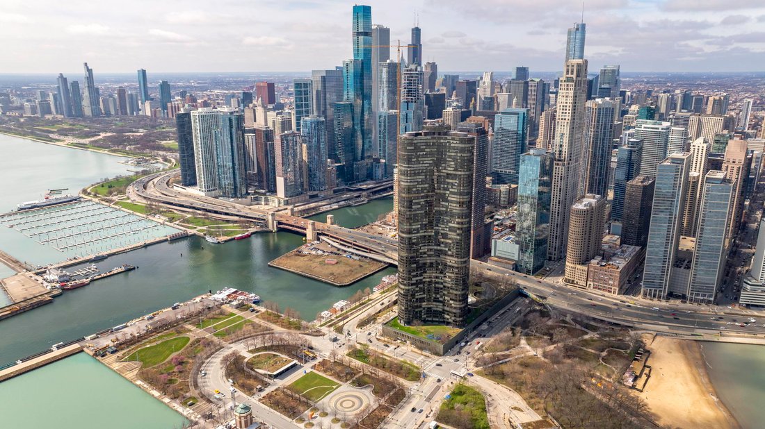 Condo in Chicago, Illinois, United States 2 - 18264813