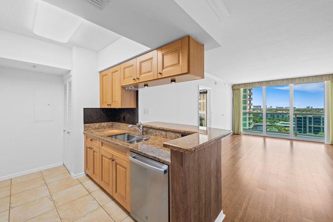 Condo in Fort Lauderdale, Florida, United States 5 - 18152626
