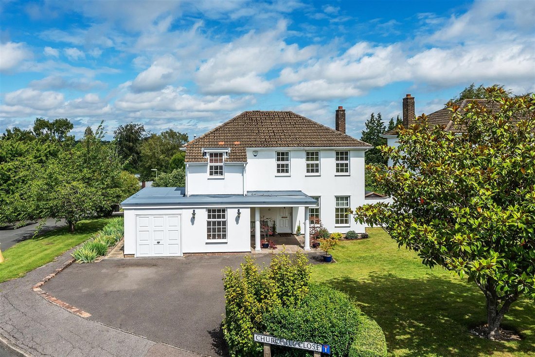 House in Hawks Hill, Fetcham, England 1 - 18260321