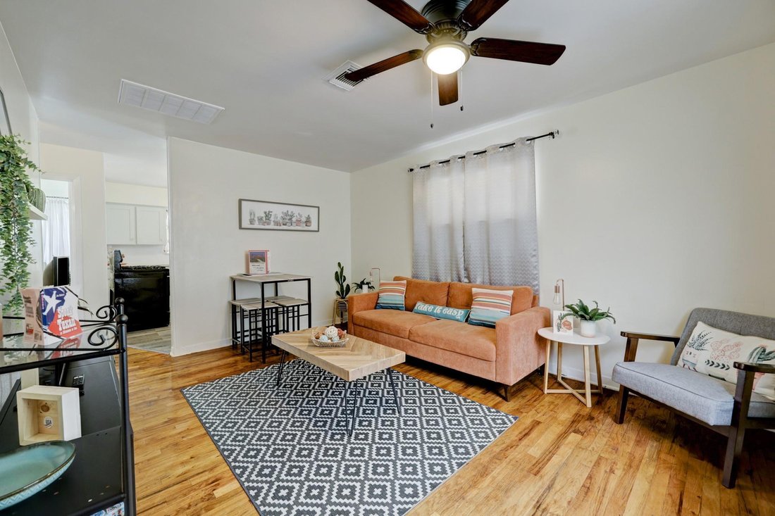 Houston, Texas, United States 4 - 18265005