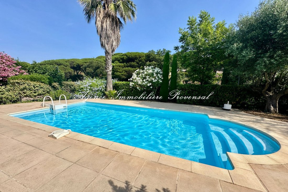 Villa in Nartelle-Noyer-Bellevue-bd des Sardinaux, Sainte-Maxime, France 1 - 17357835