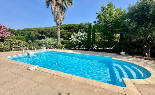 Villa in Nartelle-Noyer-Bellevue-bd des Sardinaux, Sainte-Maxime, France 1