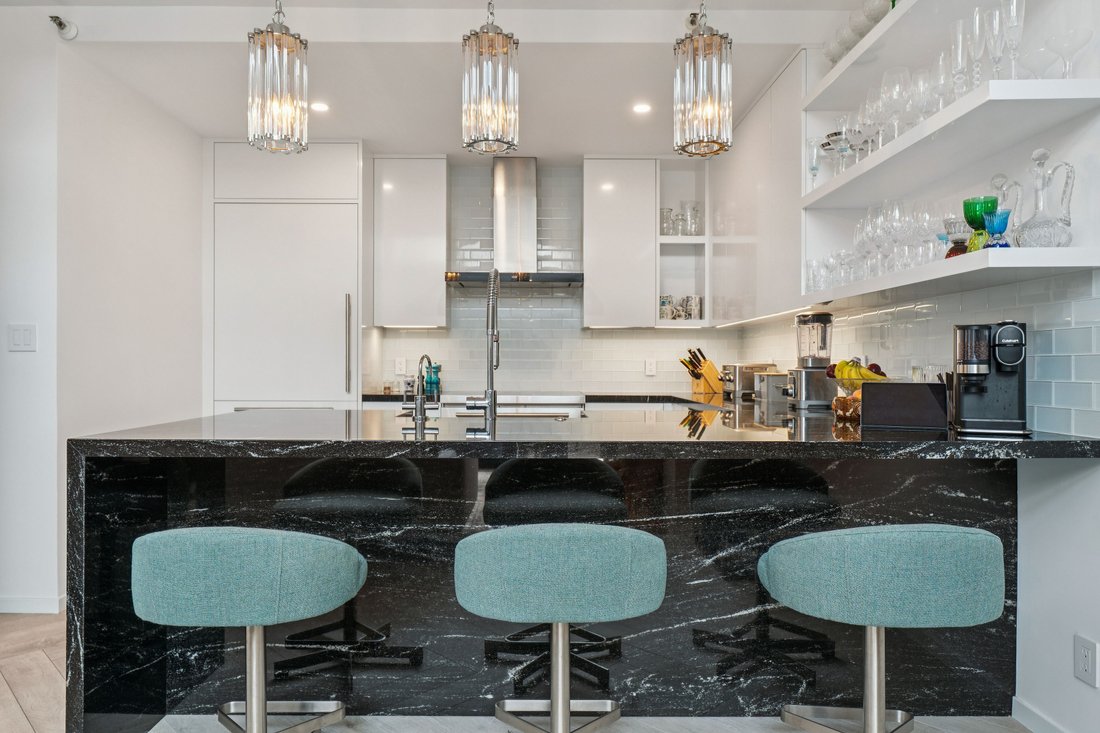 Condo in San Francisco, California, United States 5 - 18266063