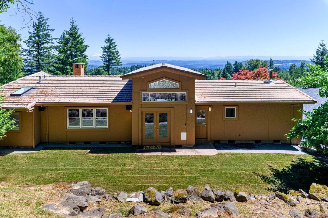 House in Lake Oswego, Oregon, United States 4 - 18262893