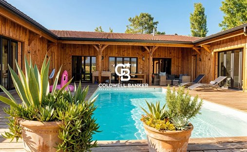 House in Ares, Nouvelle-Aquitaine, France 1
