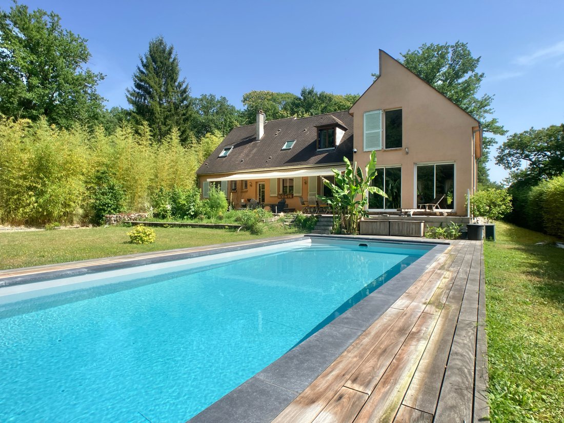 House in Bullion, Ile-de-France, France 1 - 18261228