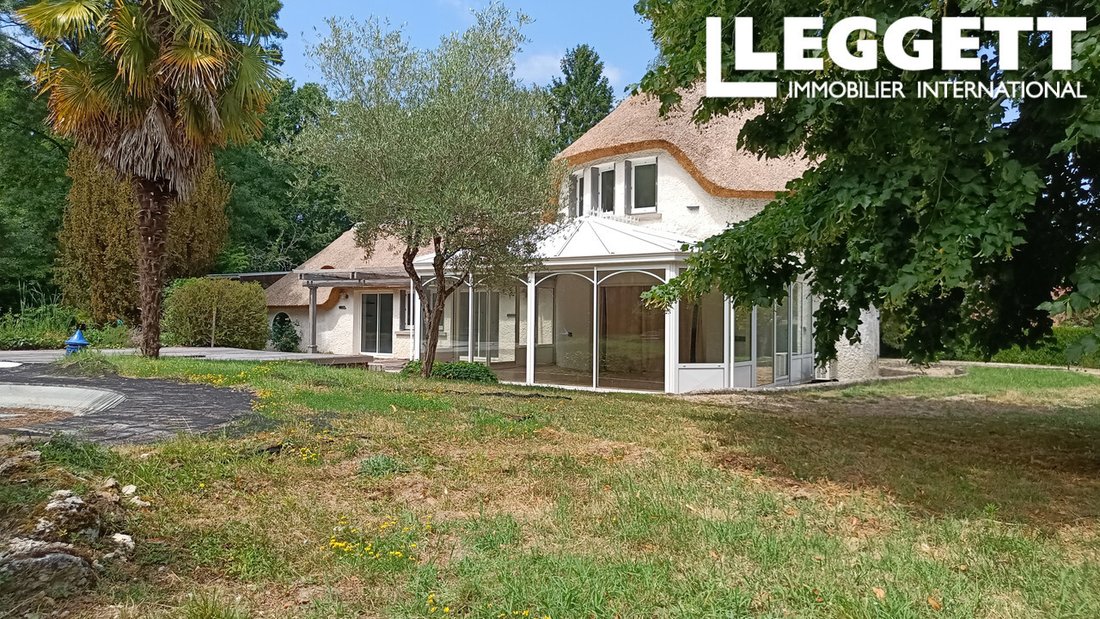Casa di campagna a Montbazon, Centro-Val della Loira, Francia 2 - 18266316