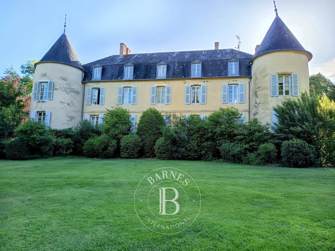 Castle in Bona, Bourgogne – Franche-Comté, France 2 - 18262227