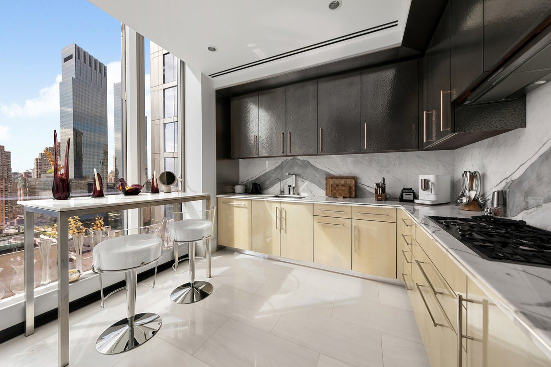 Condo in New York, New York, United States 5 - 18261665