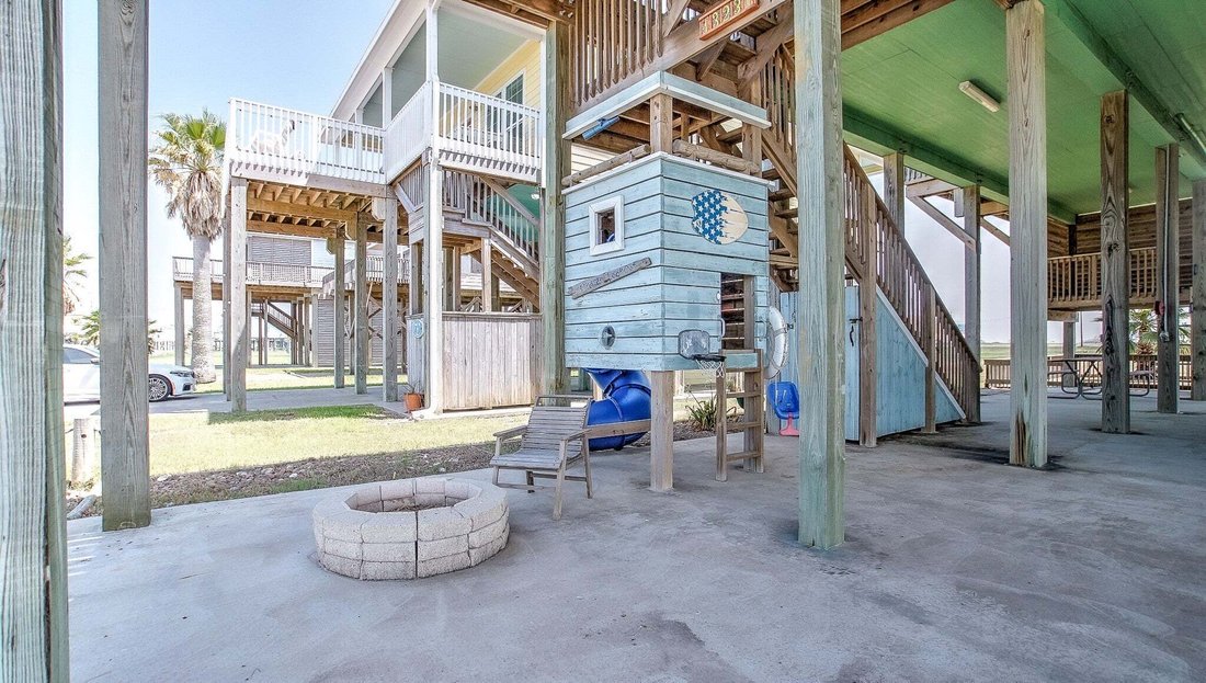 House in Freeport, Texas, United States 5 - 18261471