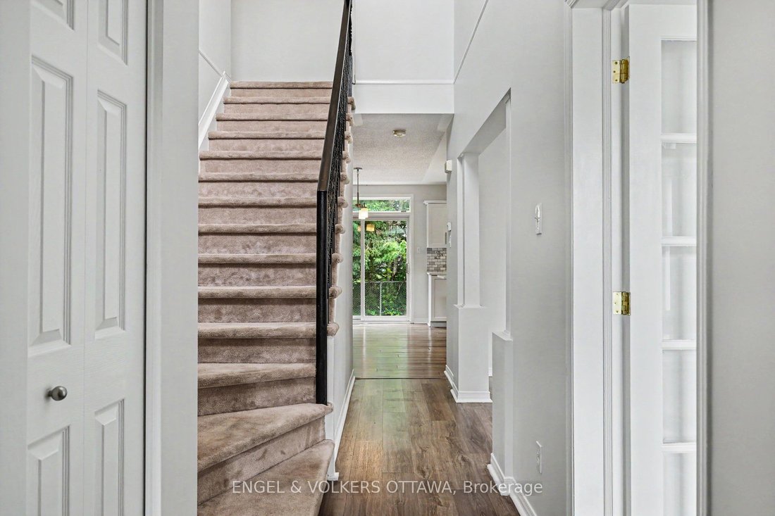 House in Ottawa, Ontario, Canada 4 - 18266228