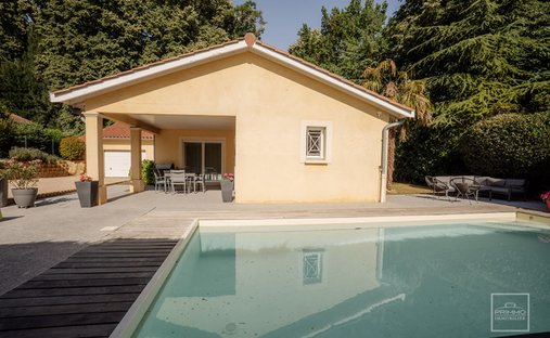House in Genay, Auvergne-Rhône-Alpes, France 1