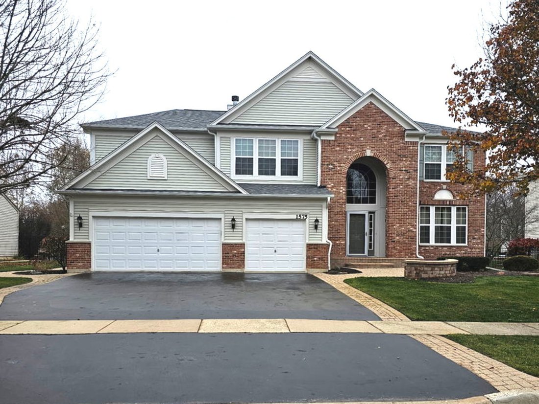 House in Lindenhurst, Illinois, United States 1 - 18264787