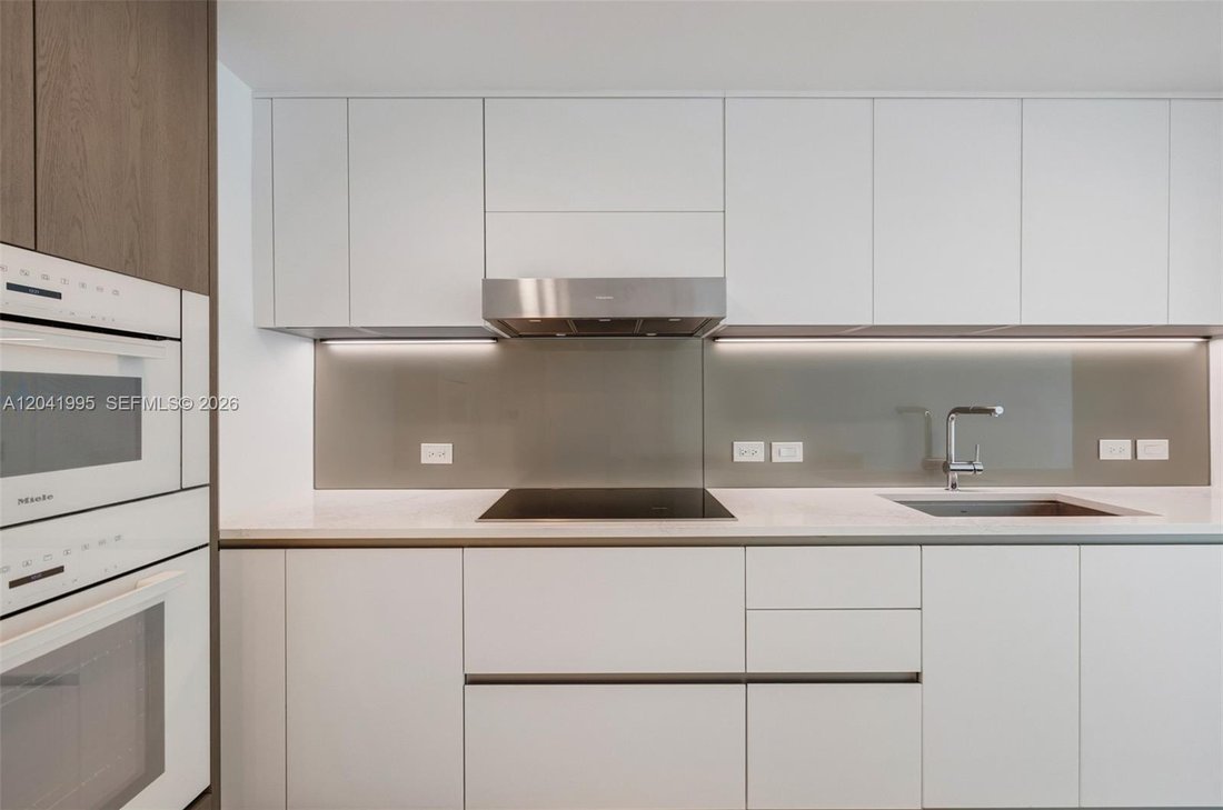 Condo in Bal Harbour, Florida, United States 4 - 18261678