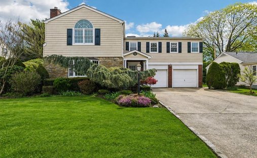 House in Garden City, New York, United States 1